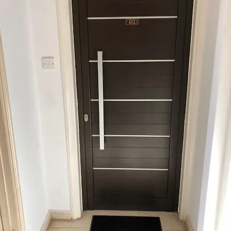 Brand New Lux Mackenzie Apartment