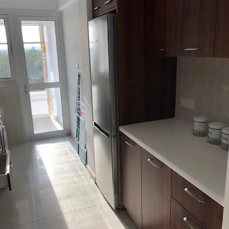 Apartment Brand New Lux Mackenzie *
