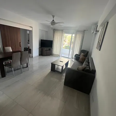 Appartamento Brand New Lux Mackenzie Larnaca